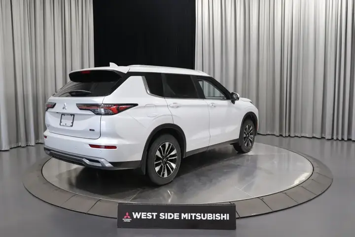Mitsubishi Outlander 2026 photo 5