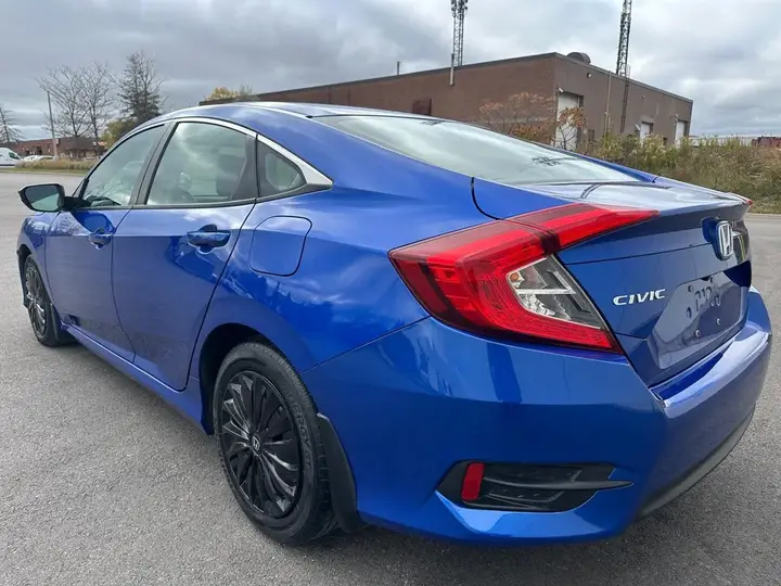 Honda Civic 2018 photo 5