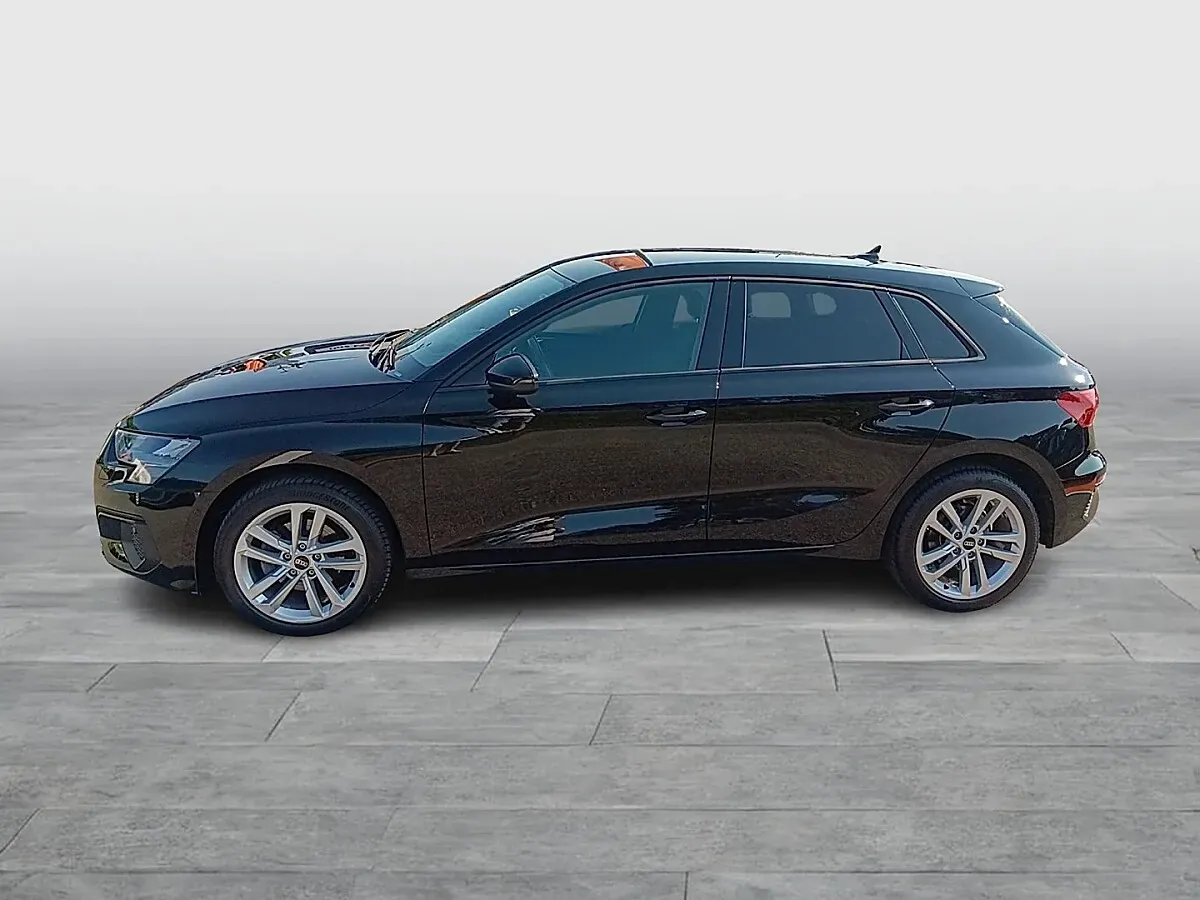 Audi A3 2023 photo 2
