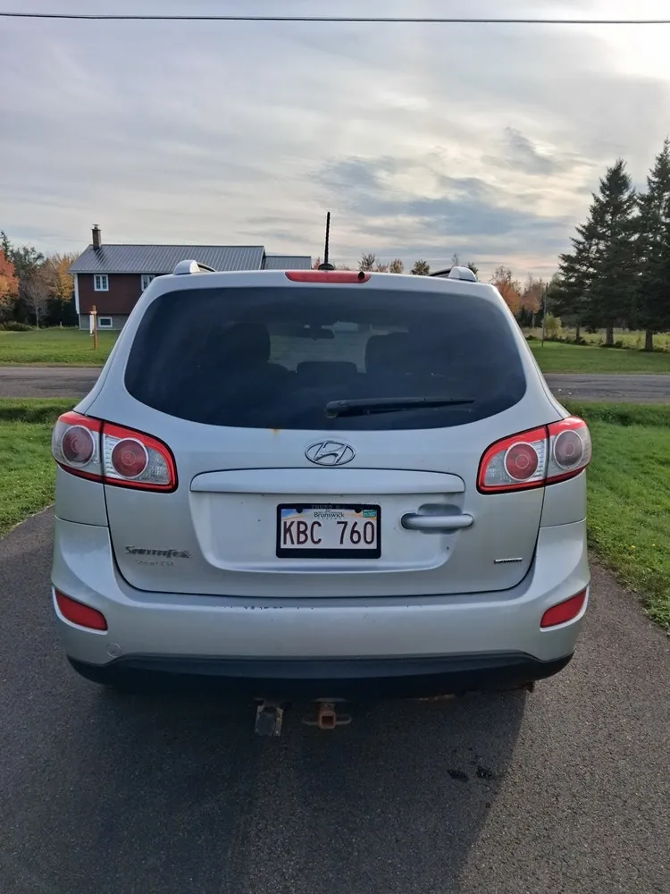 Hyundai Santa Fe 2012 photo 3