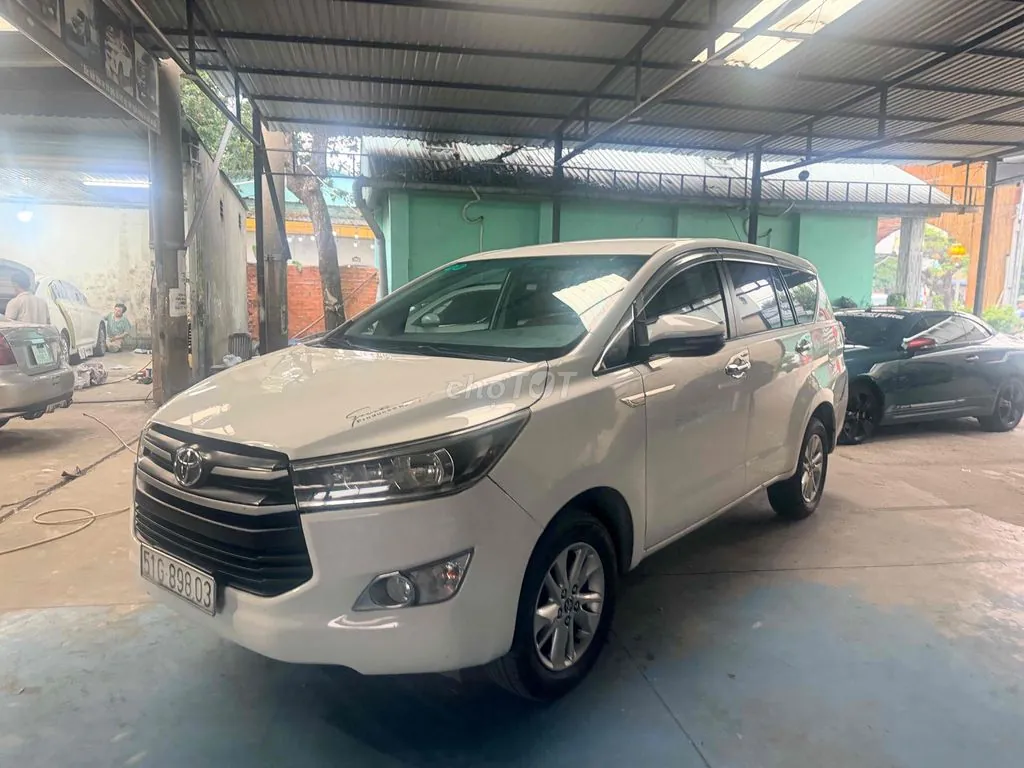 Toyota Innova 2018 photo 2
