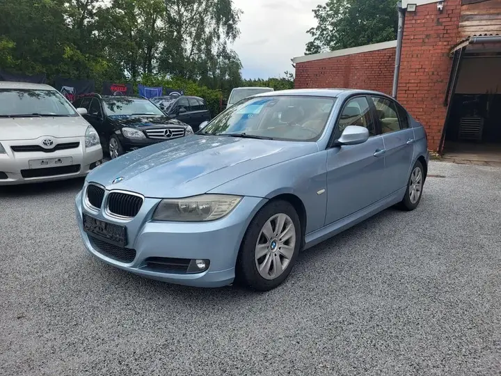 BMW 320I
