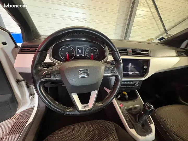 Seat Arona 2018 photo 5
