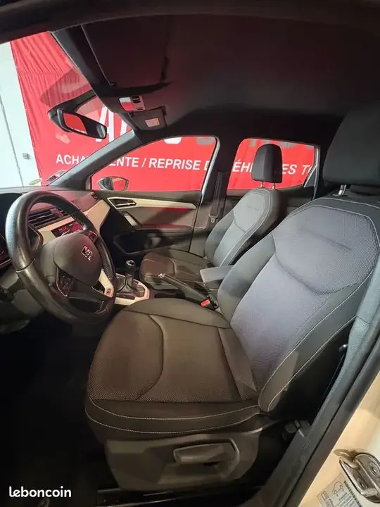Seat Arona 2018 photo 3