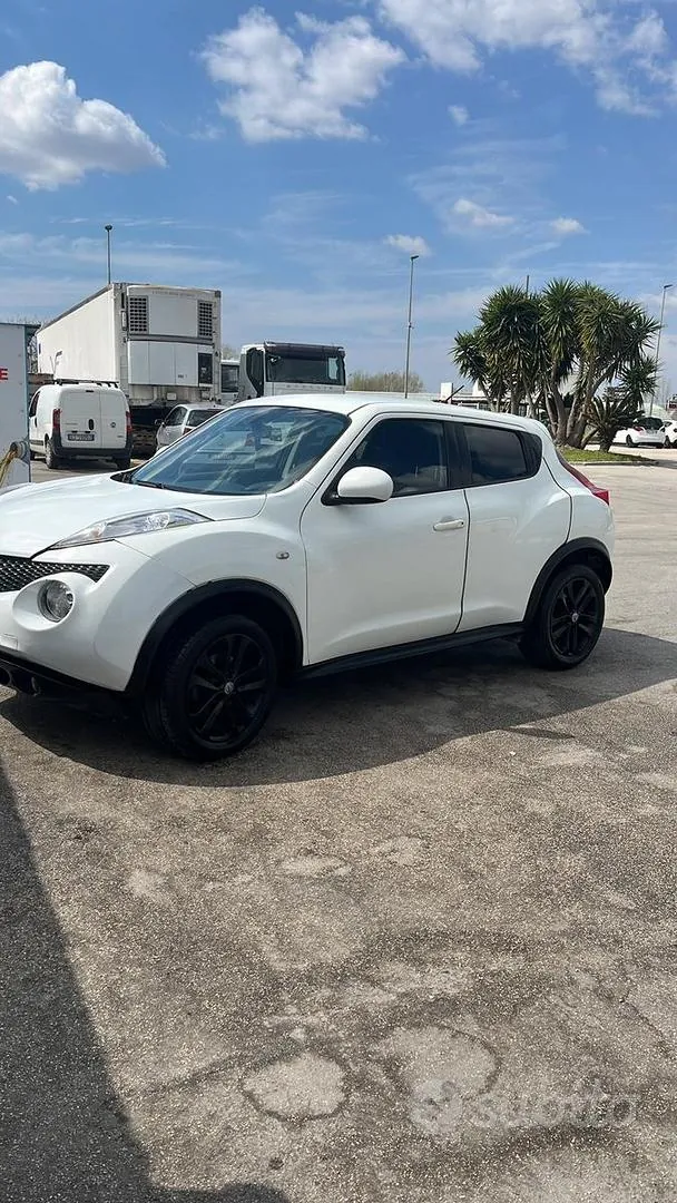 Nissan Juke 2014 photo 2