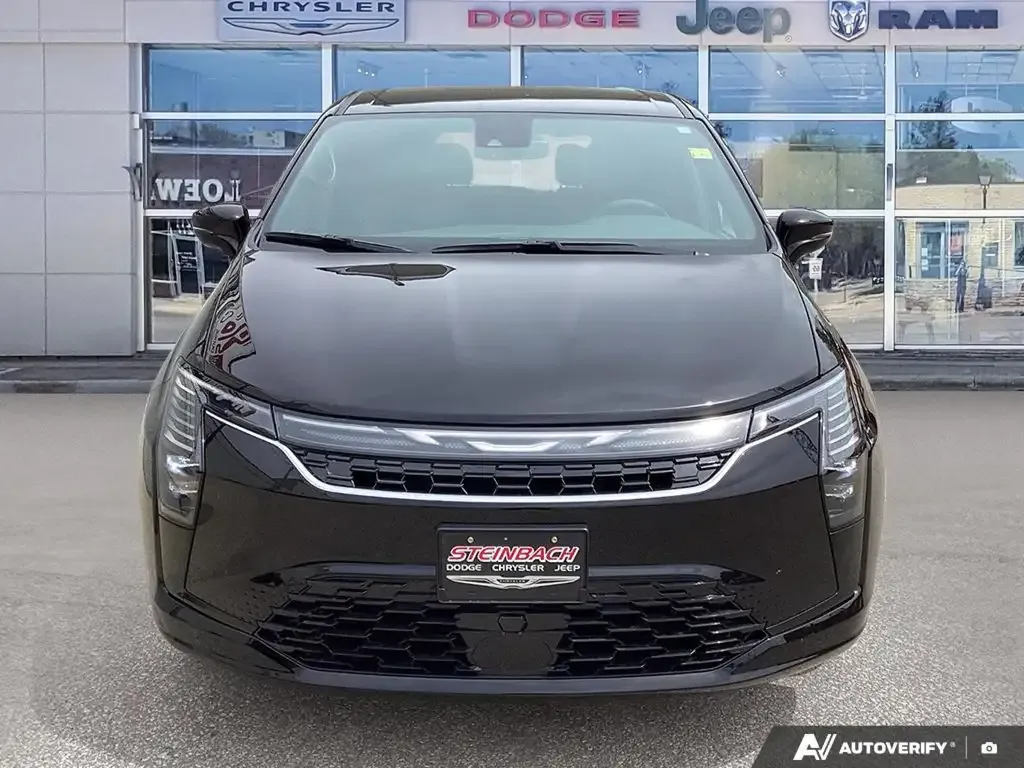 Chrysler Pacifica 2027 photo 3