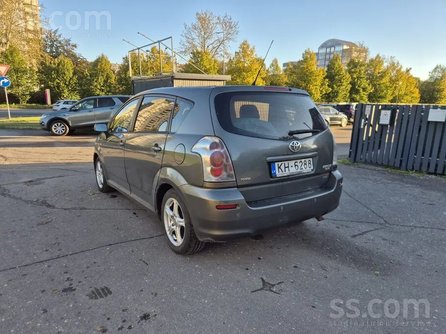 Toyota Corolla Verso 2005 photo 5