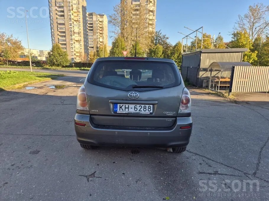 Toyota Corolla Verso 2005 photo 4