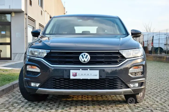 Volkswagen T-Roc 2020 photo 2