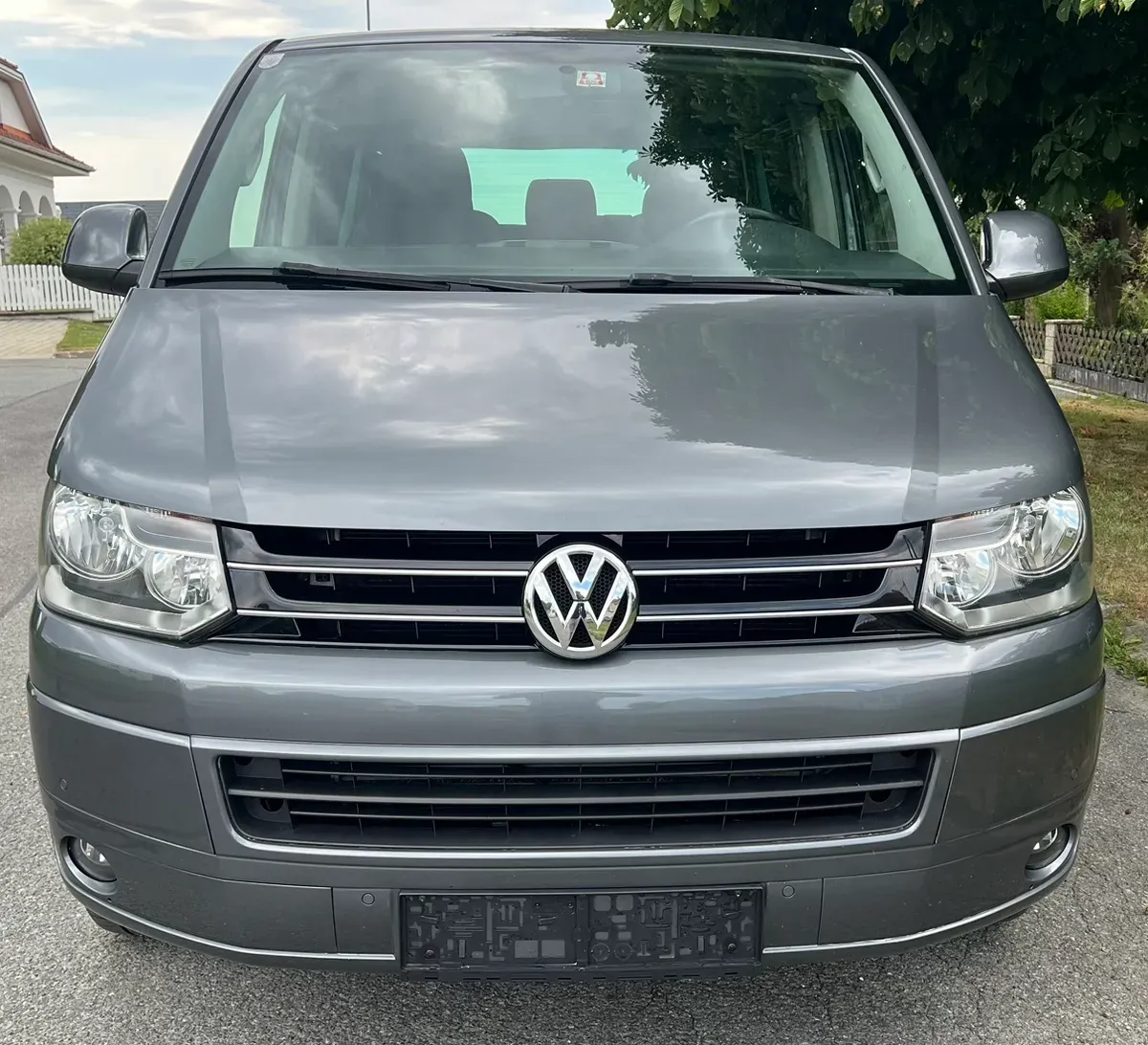 Volkswagen Caravelle 2013 photo 2