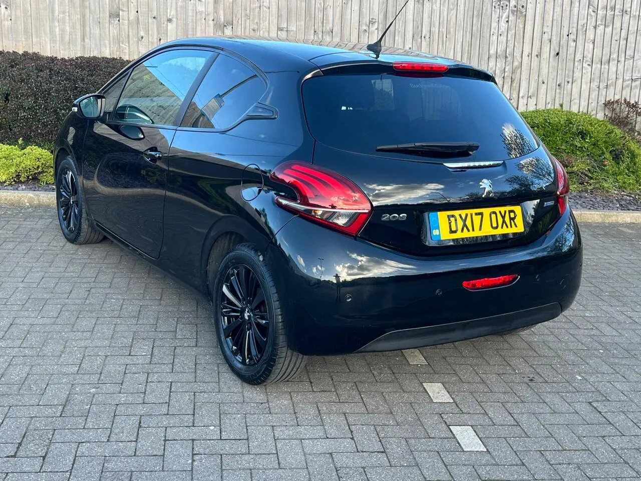 Peugeot 208 2017 photo 5
