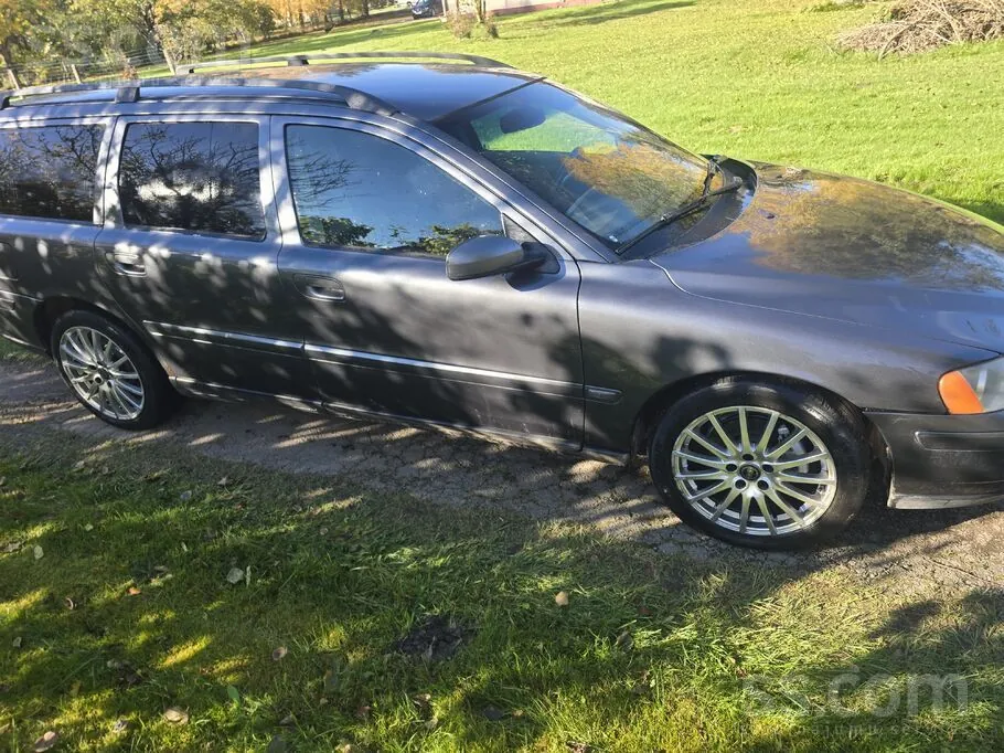 Volvo V70 2004 photo 3