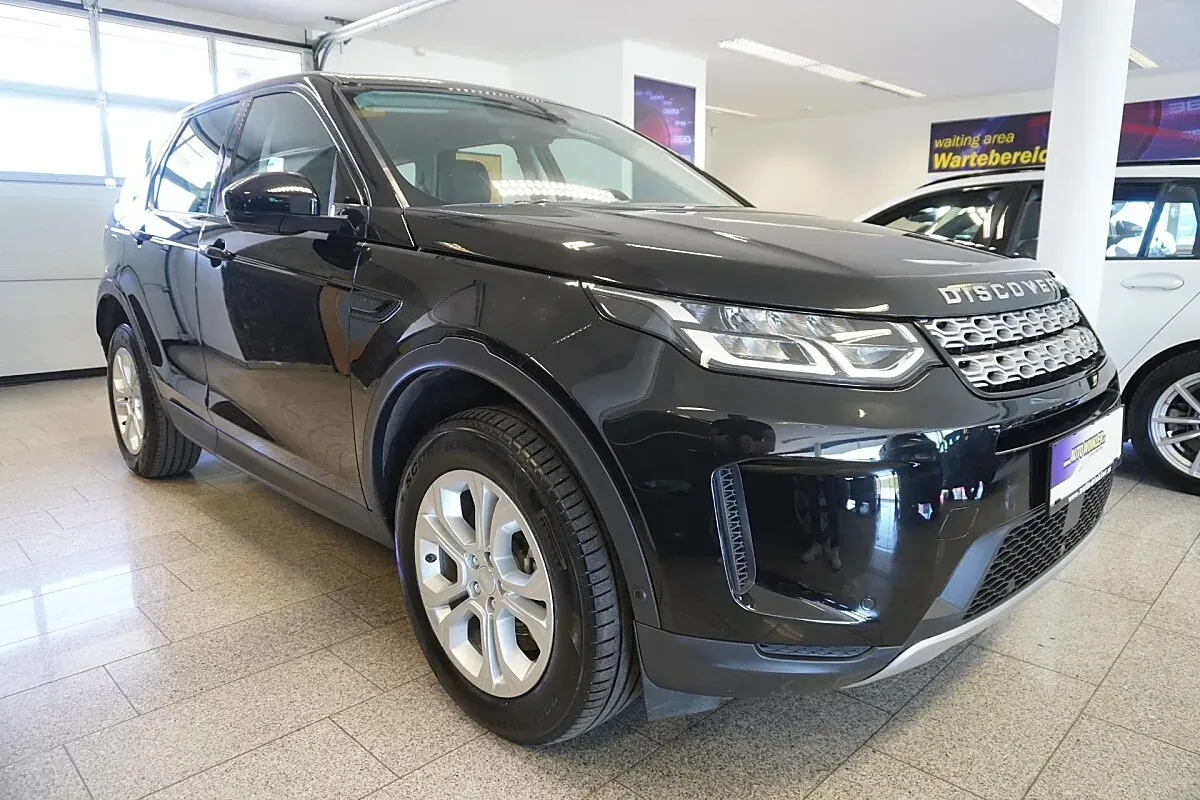 Land Rover Discovery Sport 2021 photo 2