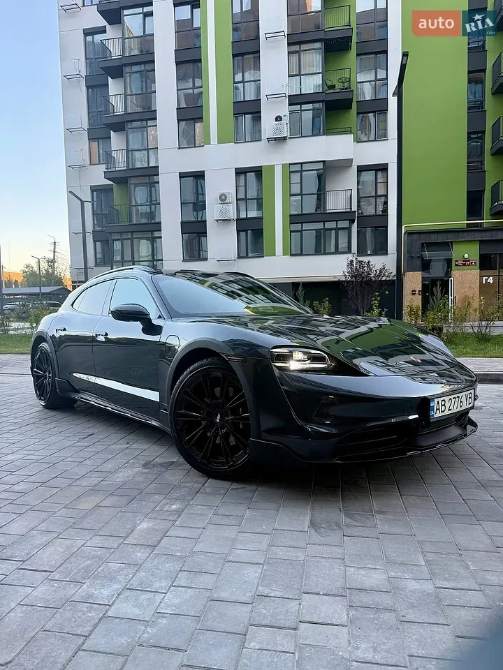 Porsche Taycan Cross Turismo 2023 photo 2