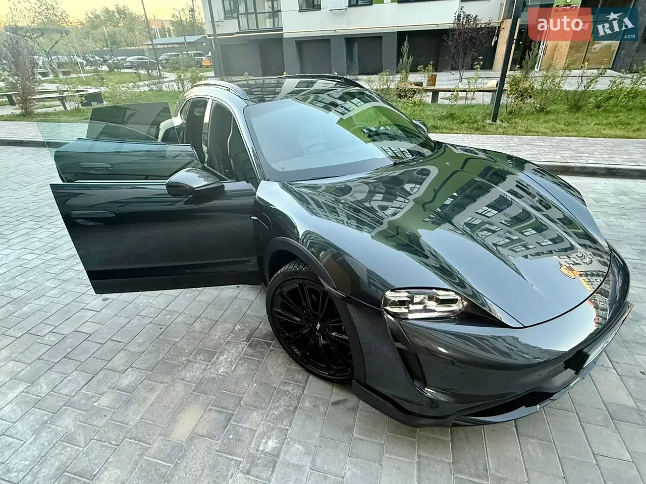 Porsche Taycan Cross Turismo 2023 photo 4