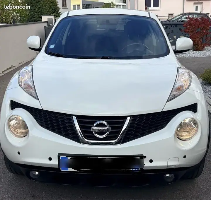 Nissan Juke 2011 photo 2