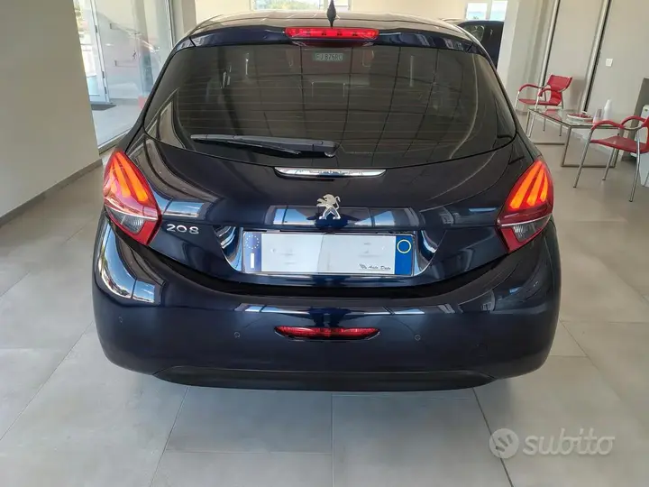 Peugeot 208 2019 photo 3