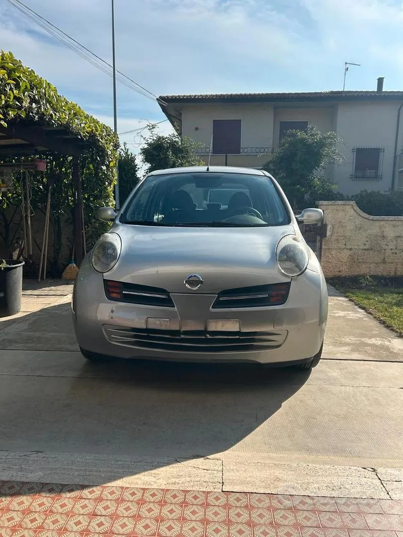 Nissan Micra 2005 photo 2
