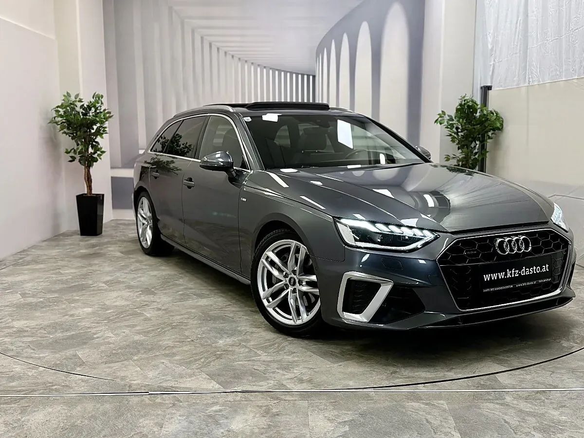 Audi A4 2022 photo 2