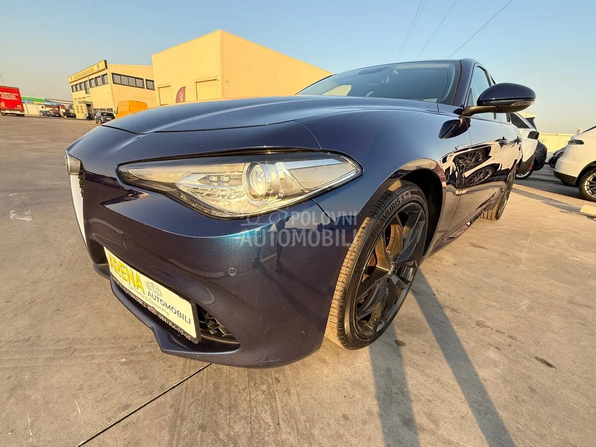Alfa Romeo Giulia 2017 photo 5