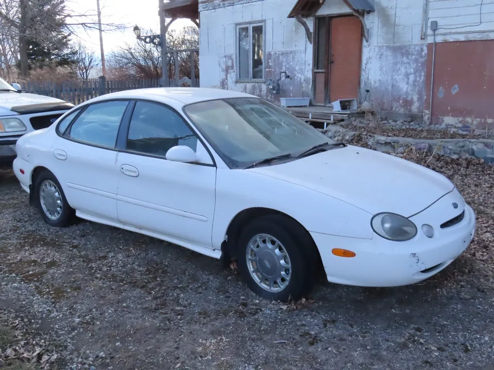 Ford Taurus