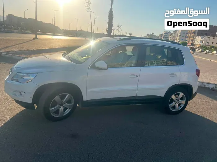 Volkswagen Tiguan 2010 photo 2