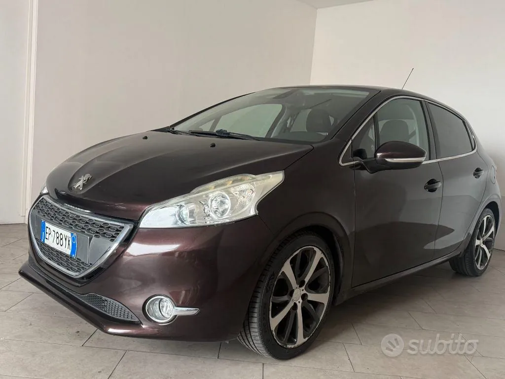 Peugeot 208 2013 photo 3
