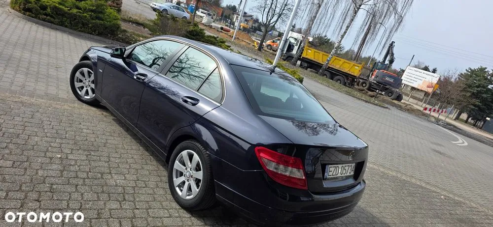 Mercedes-Benz C-Class 2010 photo 5