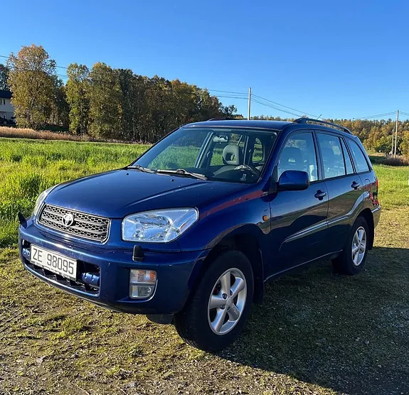 Toyota Rav4 2003 photo 2