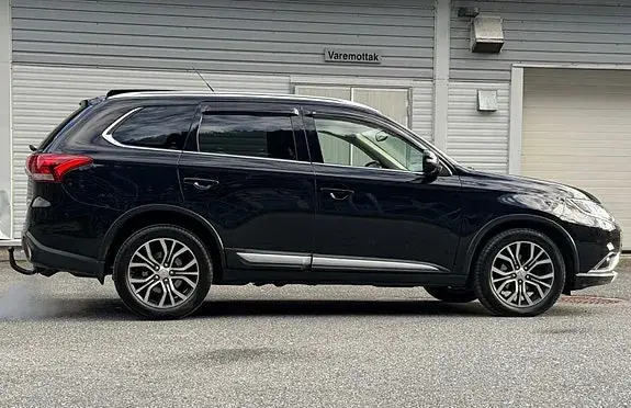 Mitsubishi Outlander 2016 photo 2