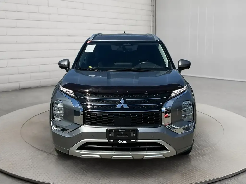 Mitsubishi Outlander 2024 photo 2