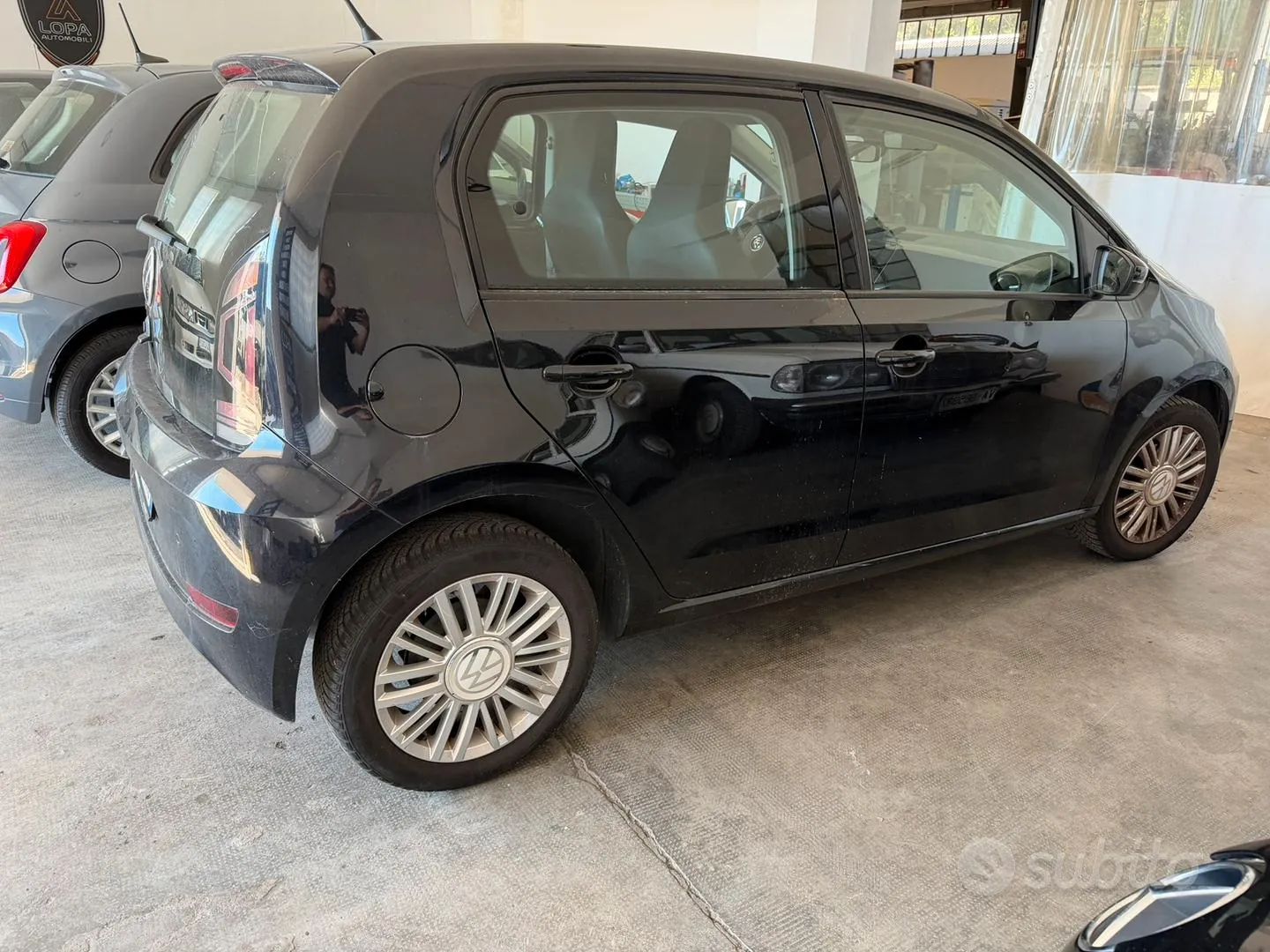 Volkswagen Up 2022 photo 2