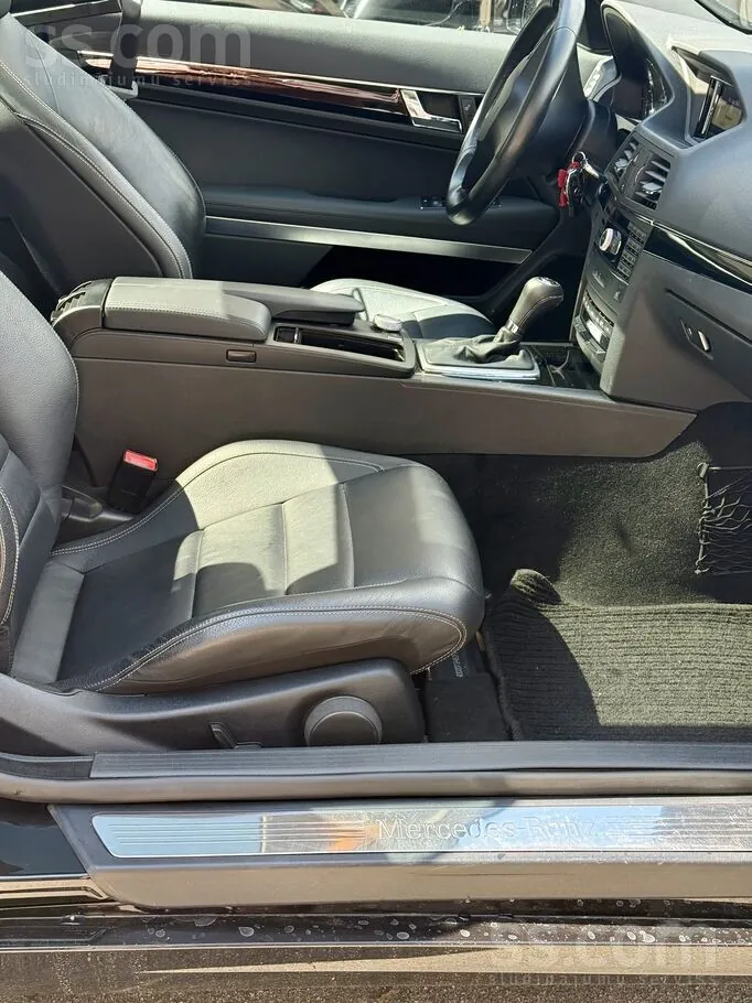 Mercedes-Benz E200 2010 photo 5