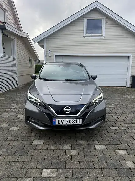 Nissan Leaf 2019 photo 2