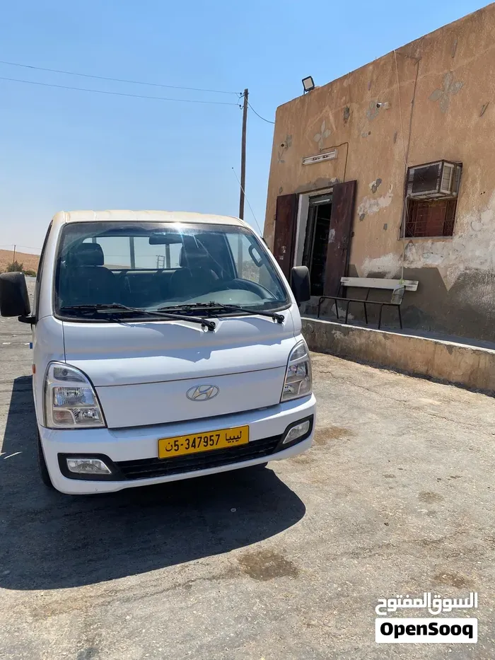 Hyundai H 100