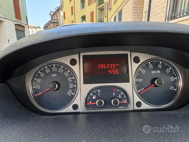 Lancia Musa 2008 photo 4