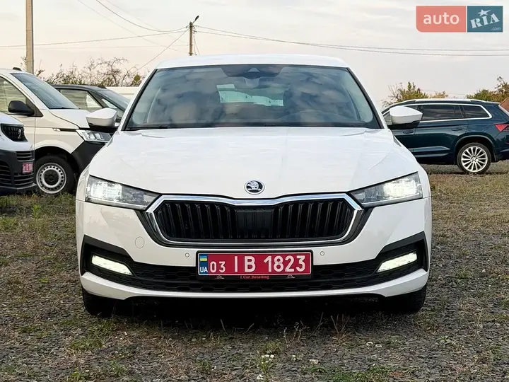 Skoda Octavia 2021 photo 3