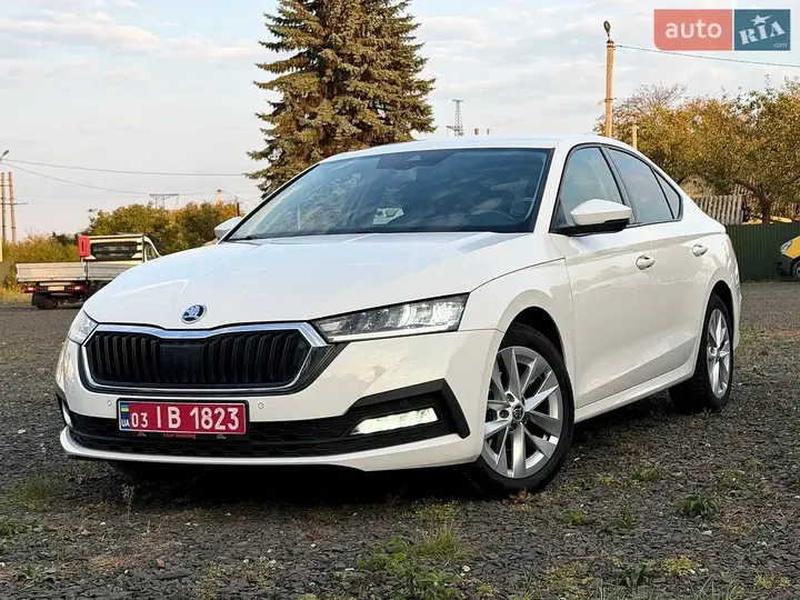 Skoda Octavia 2021 photo 2