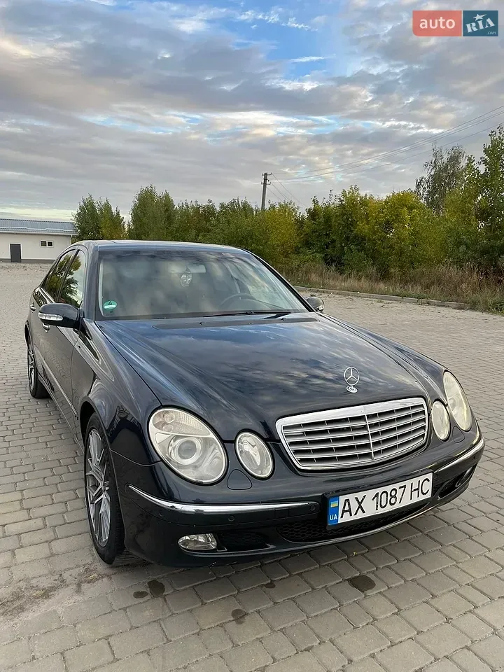 Mercedes-Benz E-Class 2003 photo 4