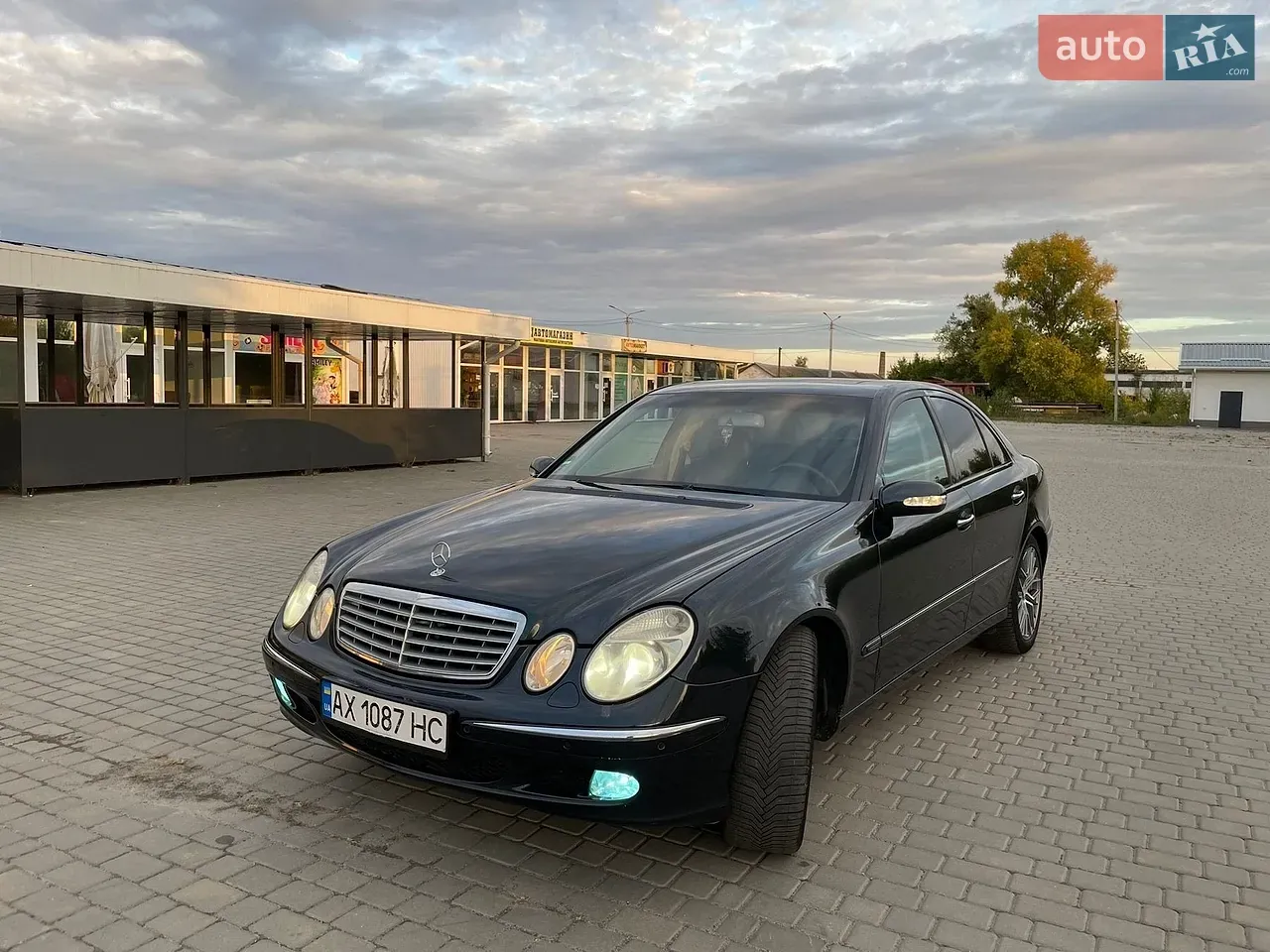 Mercedes-Benz E-Class 2003 photo 2