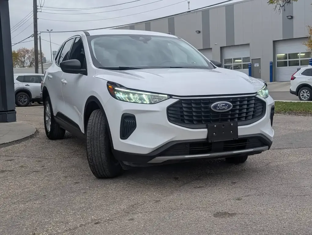 Ford Escape 2024 photo 2