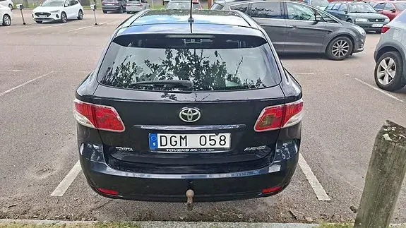 Toyota Avensis 2011 photo 4