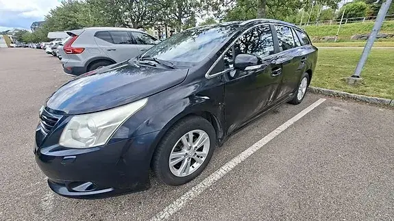 Toyota Avensis 2011 photo 3