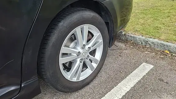 Toyota Avensis 2011 photo 5