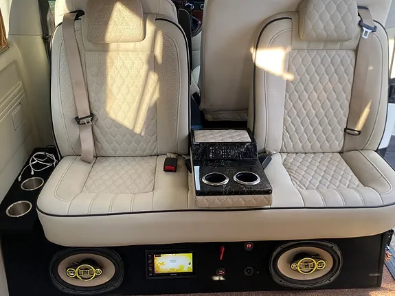 Volkswagen Caravelle 2011 photo 3