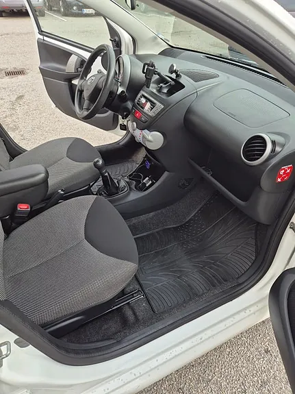 Toyota Aygo 2013 photo 3