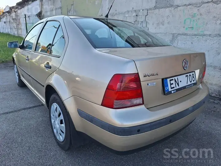 Volkswagen Bora 2002 photo 2
