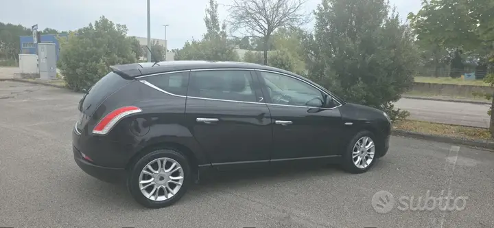 Lancia Delta 2012 photo 2