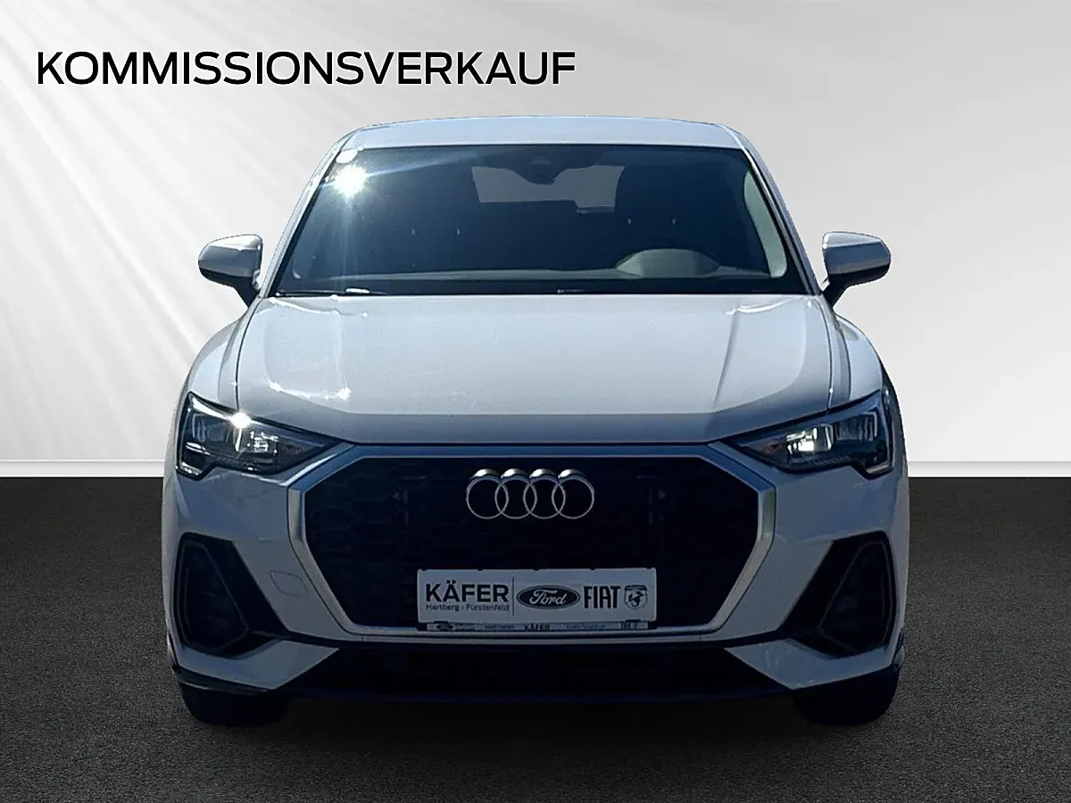 Audi Q3 2024 photo 2