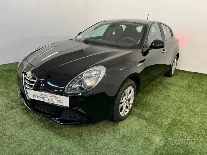 Alfa Romeo Giulietta 2014 photo 2